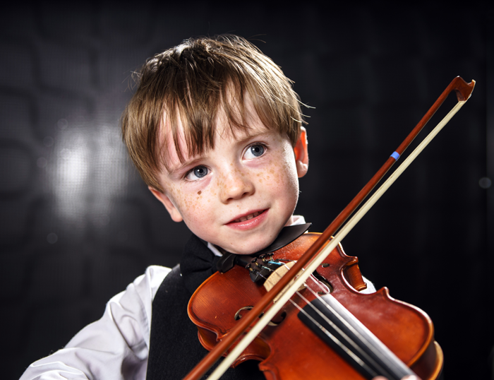 boy-playing-violin